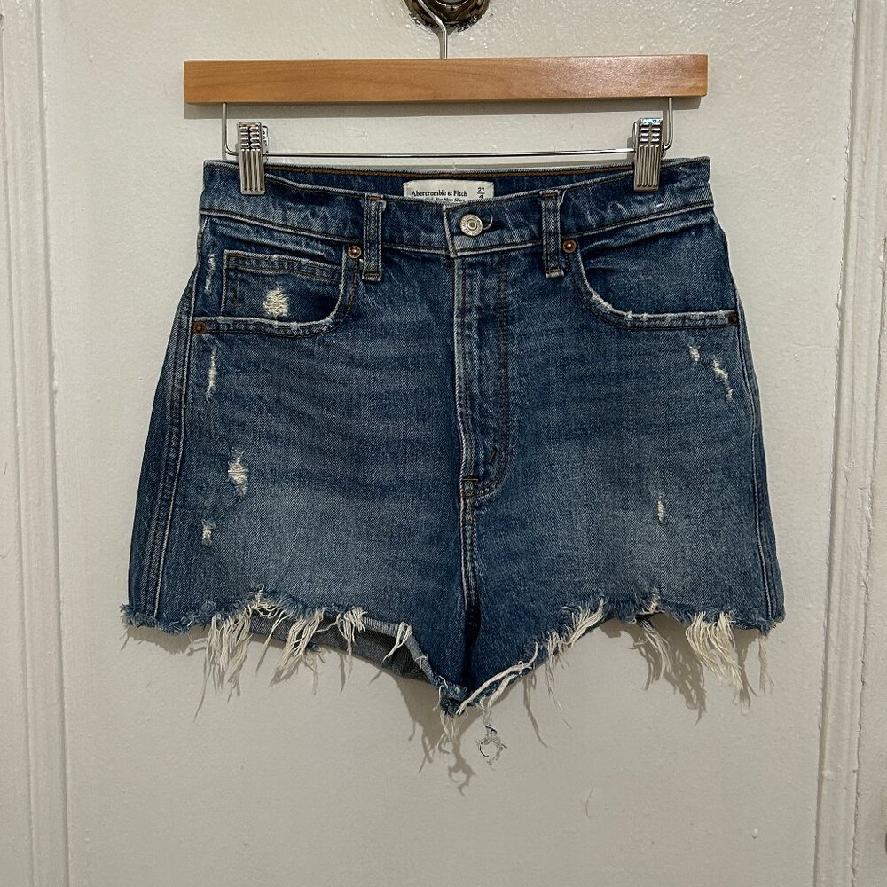 Abercrombie & Fitch Curve Love Ultra High Rise Mom Short | Size 27 / 4